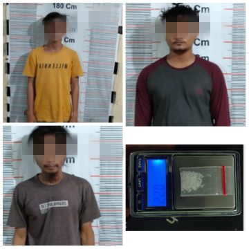 Rumah Tersangka Terduga Pemilik Sabu Digerebek Polisi, 3 Orang Di Amankan