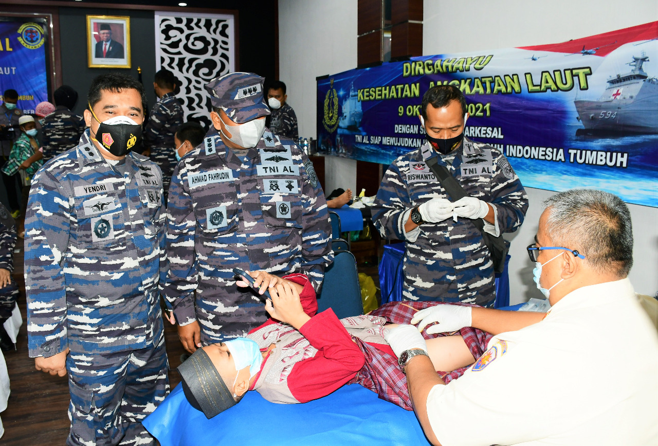 Peringati Harkesal, Lantamal I Belawan Khitankan 164 Pelajar