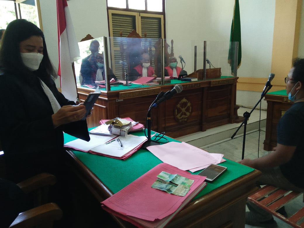 Belanja Rokok Pakai Upal, Wije Diadili di PN Medan