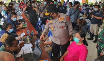 Kapolda Sumut & Pangdam I/BB Tinjau Vaksinasi di Kepulauan Nias