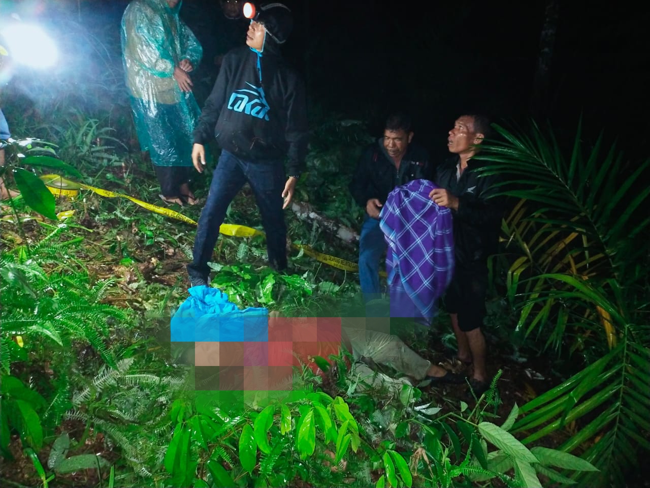 Sadis..!! Diduga Korban Pembunuhan, Leher Wanita Paruh Baya Nyaris Putus