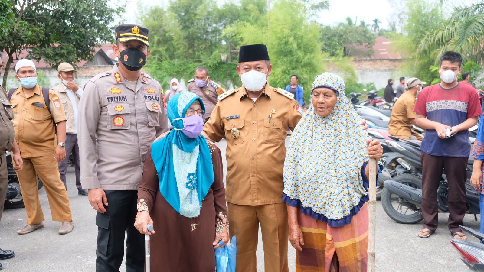 Kapolres Tanjung Balai dan Plt Walikota Tinjau Pelaksanaan Vaksinasi Massal 