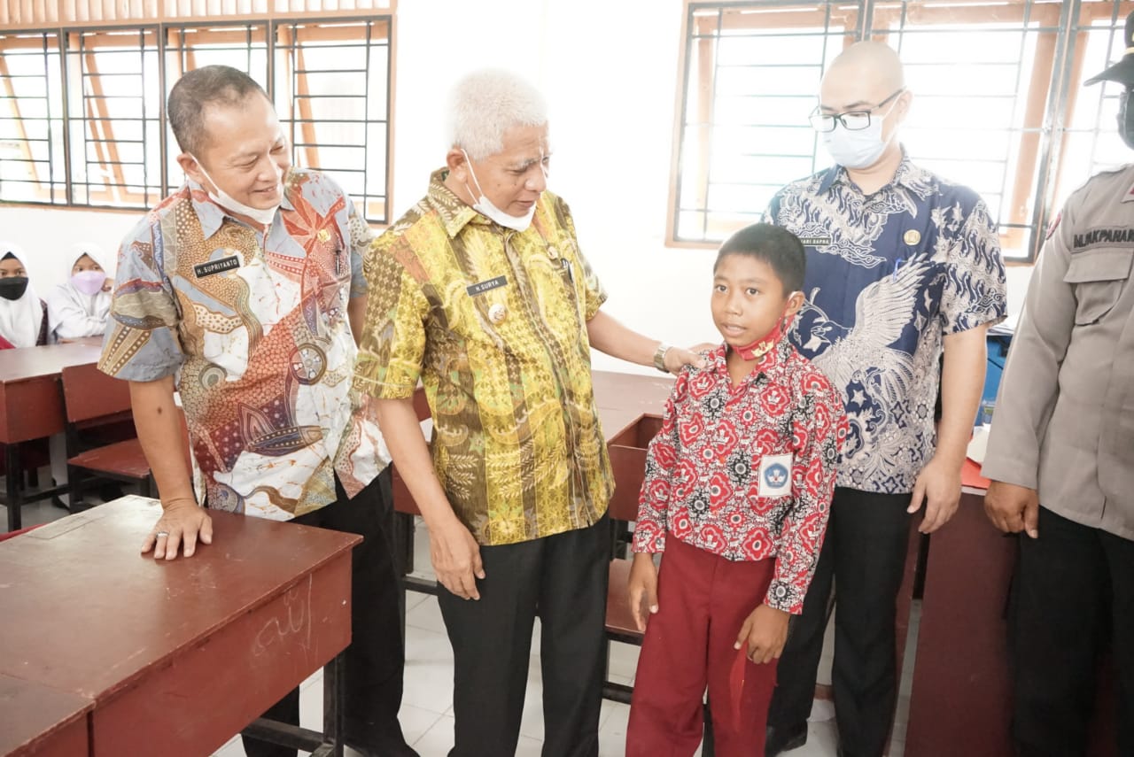 Bupati Kembali tinjau Pelaksanaan Vaksinasi usia 06-11 Tahun