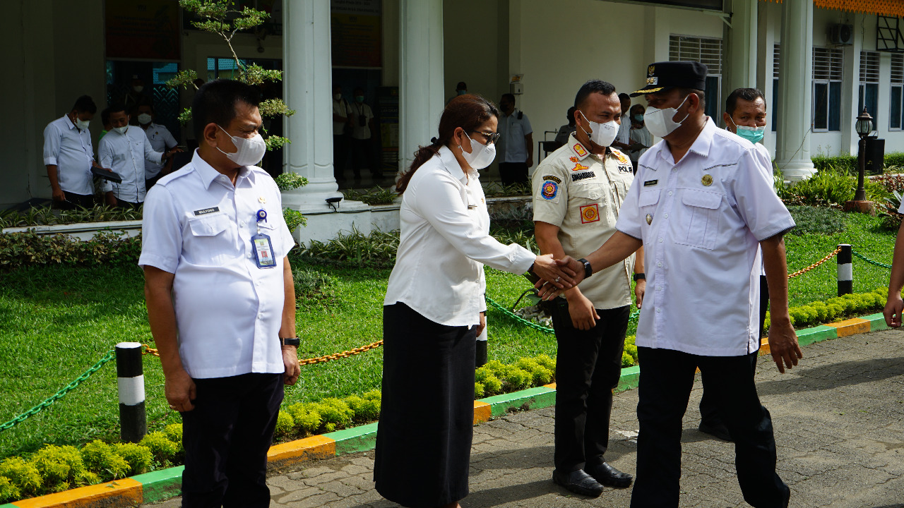 Plt. Bupati Langkat Pimpin Apel Pencegahan & Penanganan COVID-19 Varian Omicron Dan Pelepasan Mahasiswa KKN