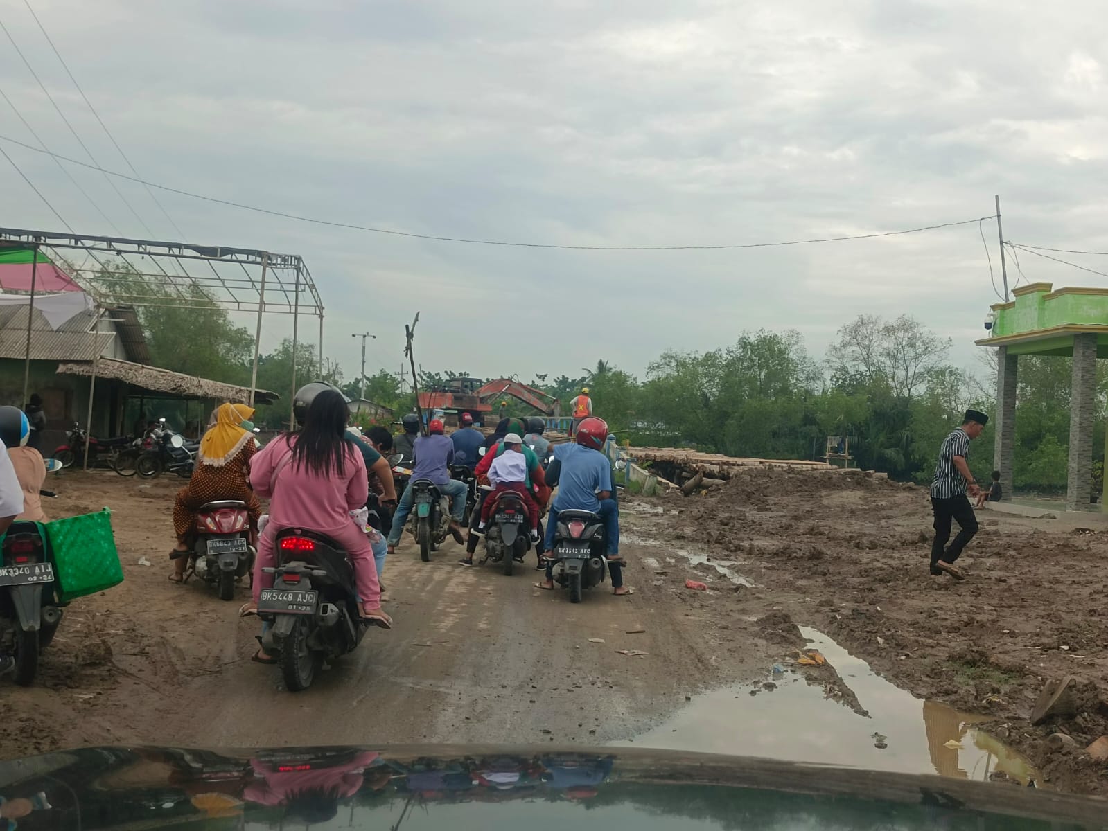 Proyek  Pembangunan Jembatan di Desa Tebasan Deliserdang Diduga Ajang Korupsi