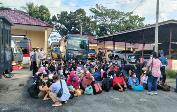 TNI AL Grebek Gudang Penampungan Pekerja Migran di Tanjungbalai