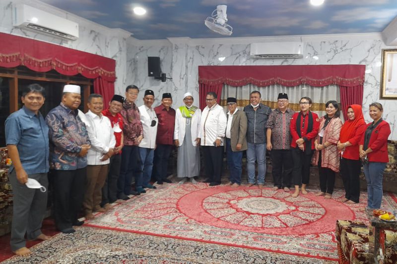 PDIP Sumut Buka Puasa Bersama Santri Pesantren Al Kautsar Al Akbar