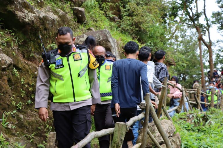 Kapolres Tanah Karo Tinjau Obyek Wisata Di Beras Tagi