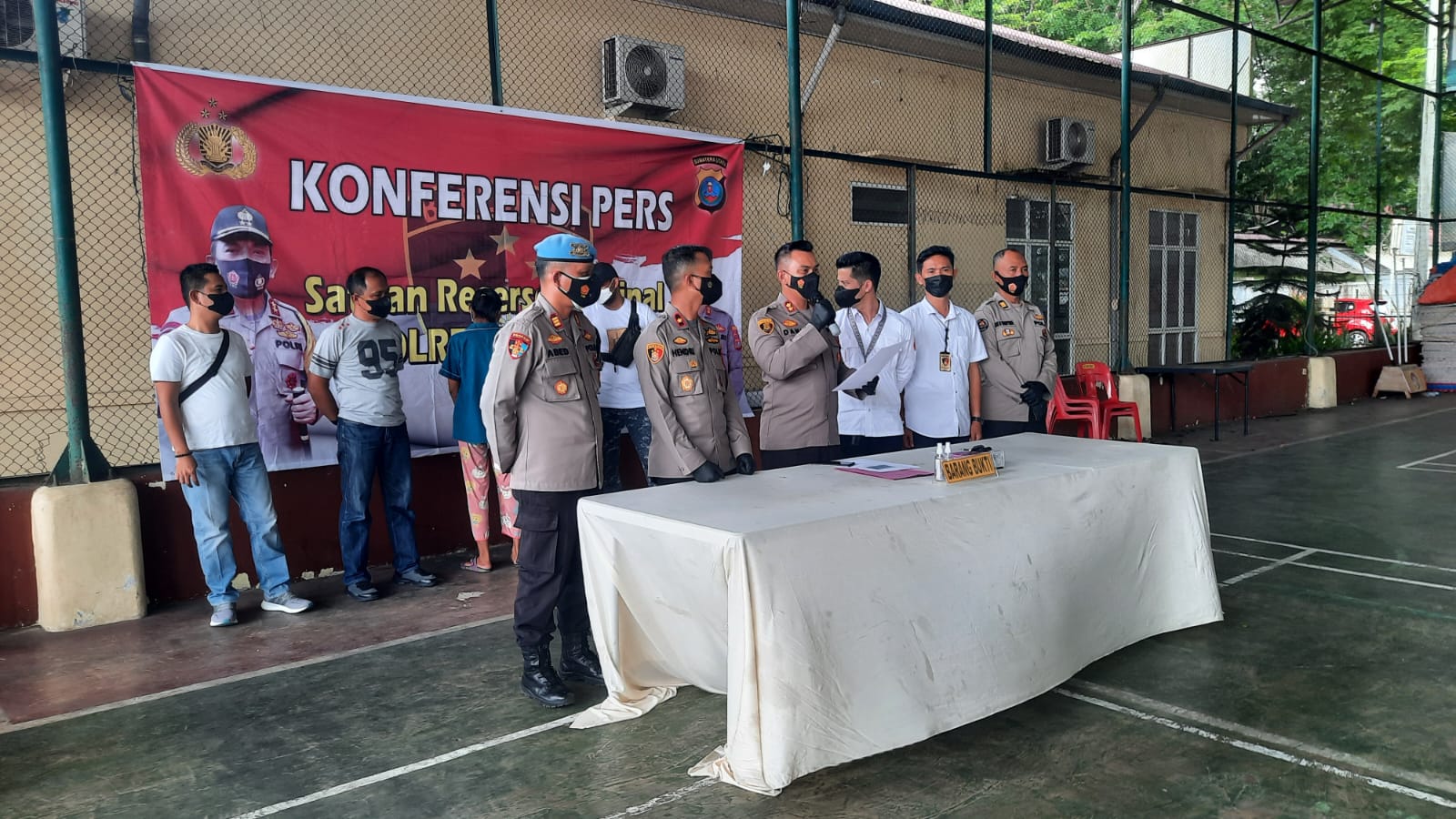 Sopir Travel Dibunuh Sama Satu Keluarga