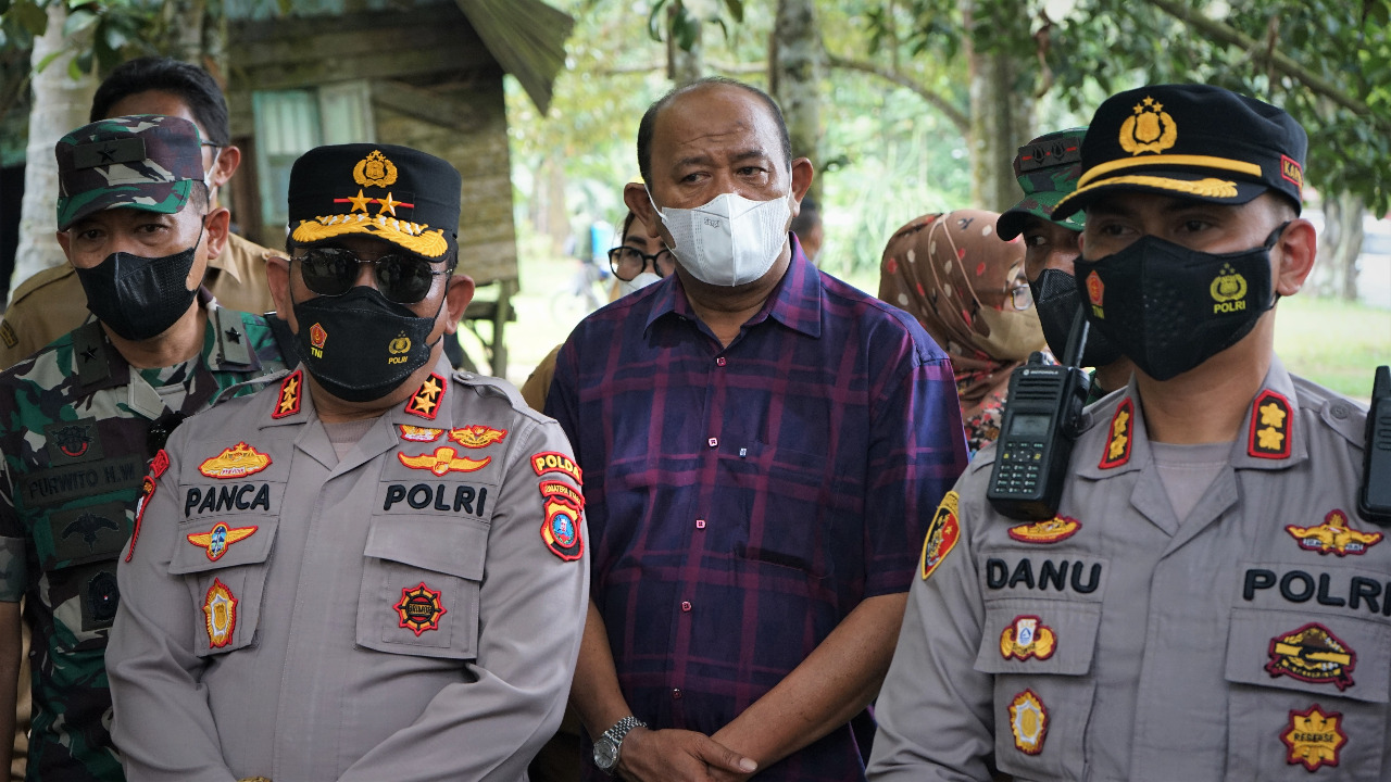 Plt. Bupati Langkat, Kapoldasu & Kasdam I/BB Tinjau Arus Keluar Masuk Aceh-Langkat 
