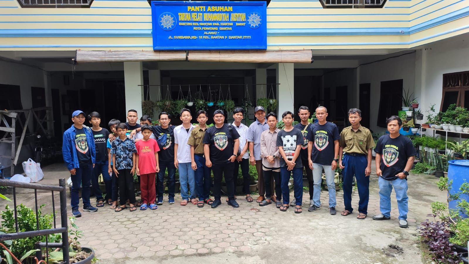 HUT ke-2, Tim Cobra Pers Polres Siantar Makan Bersama Dengan Anak Panti