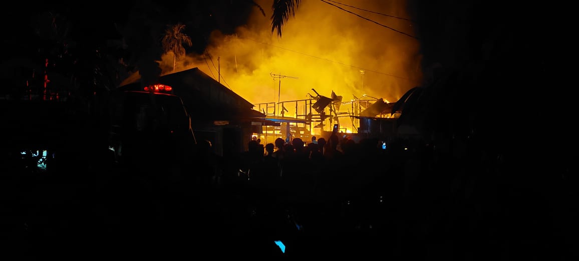 Gegara Bakar Lilin, 3 Rumah Di Kecamatan Sei Lapan Terbakar Bayi 1 Tahun Nyaris Terpanggang