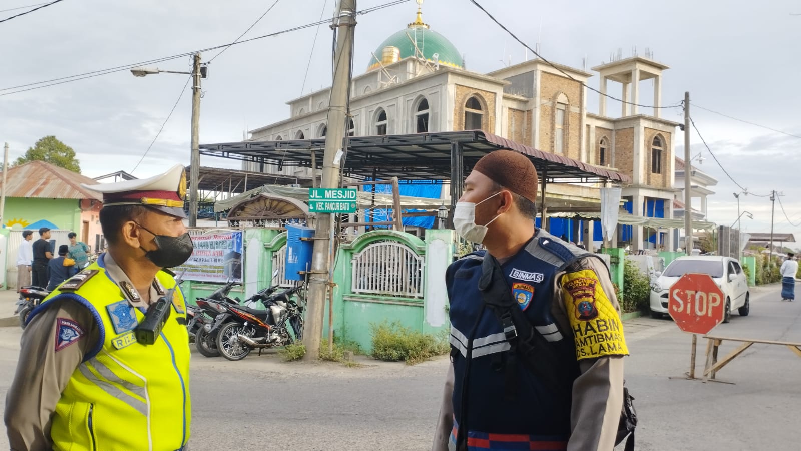 Berikan Rasa Aman, Personel Polsek Pancurbatu Pengamanan Sholat Idul Adha