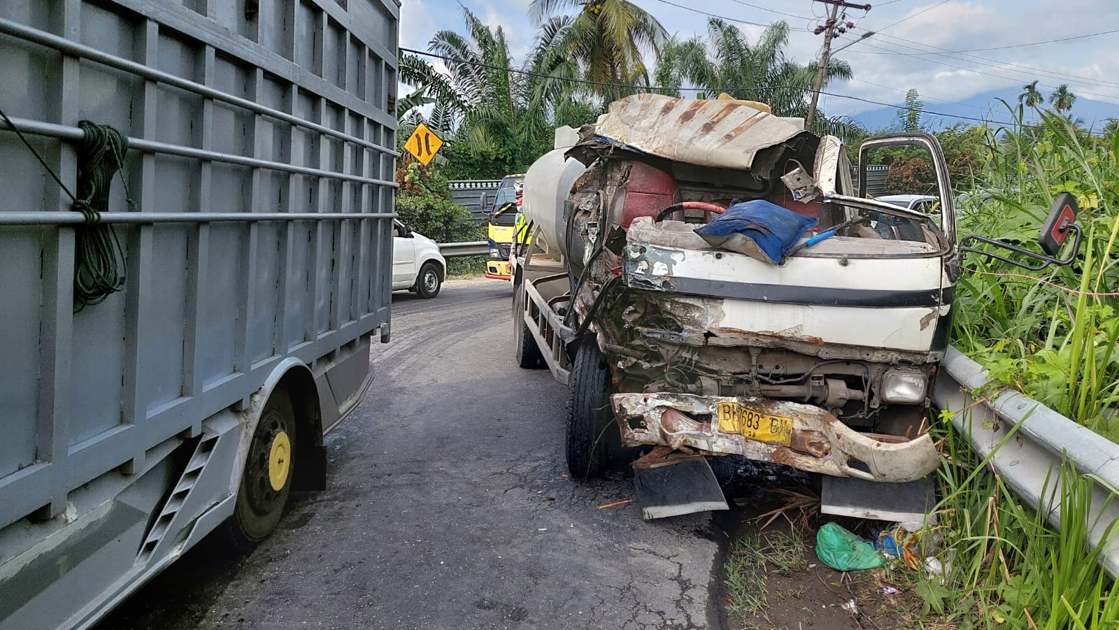 Truk Cold Disel VS Truk Fuso, 1 Orang Kritis