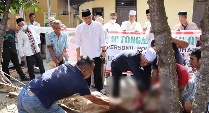 Polres Labuhanbatu Sembelih 22 Ekor Sapi Qurban