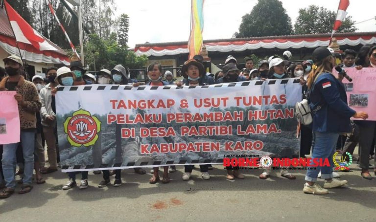 Ratusan Pemuda Karang Taruna Partibi Lama Lakukan Aksi Damai Ke Pengadilan Negri Tanah Karo