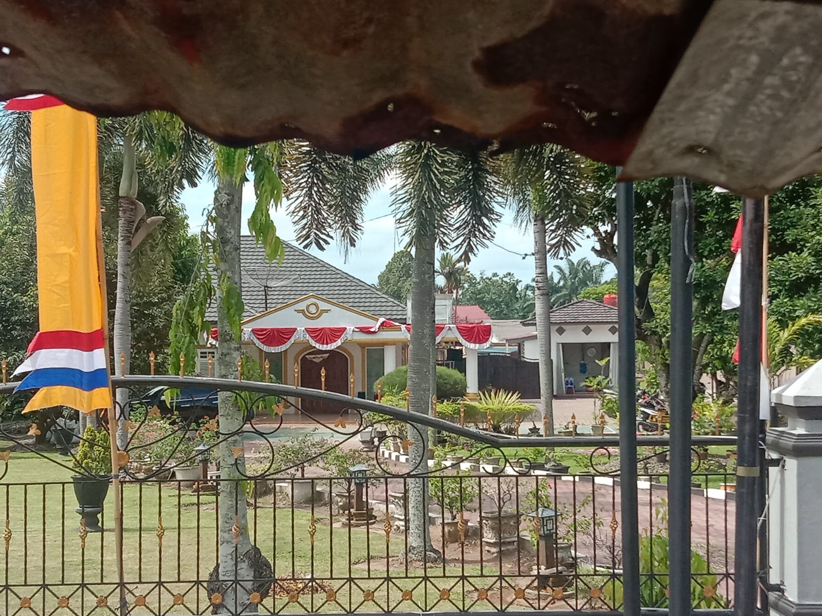 Duh..!! Bupati Labuhanbatu Sewa Rumah Orangtuanya Sendiri Sebesar Rp 300 Juta Untuk Rumah Dinas