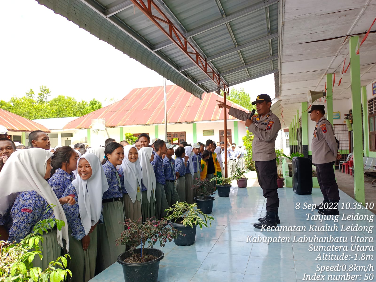 Polsek Kualuh Hilir Gelar Razia Kasih Sayang Ke Sekolah SMA Negeri 1 Tanjung Leidong