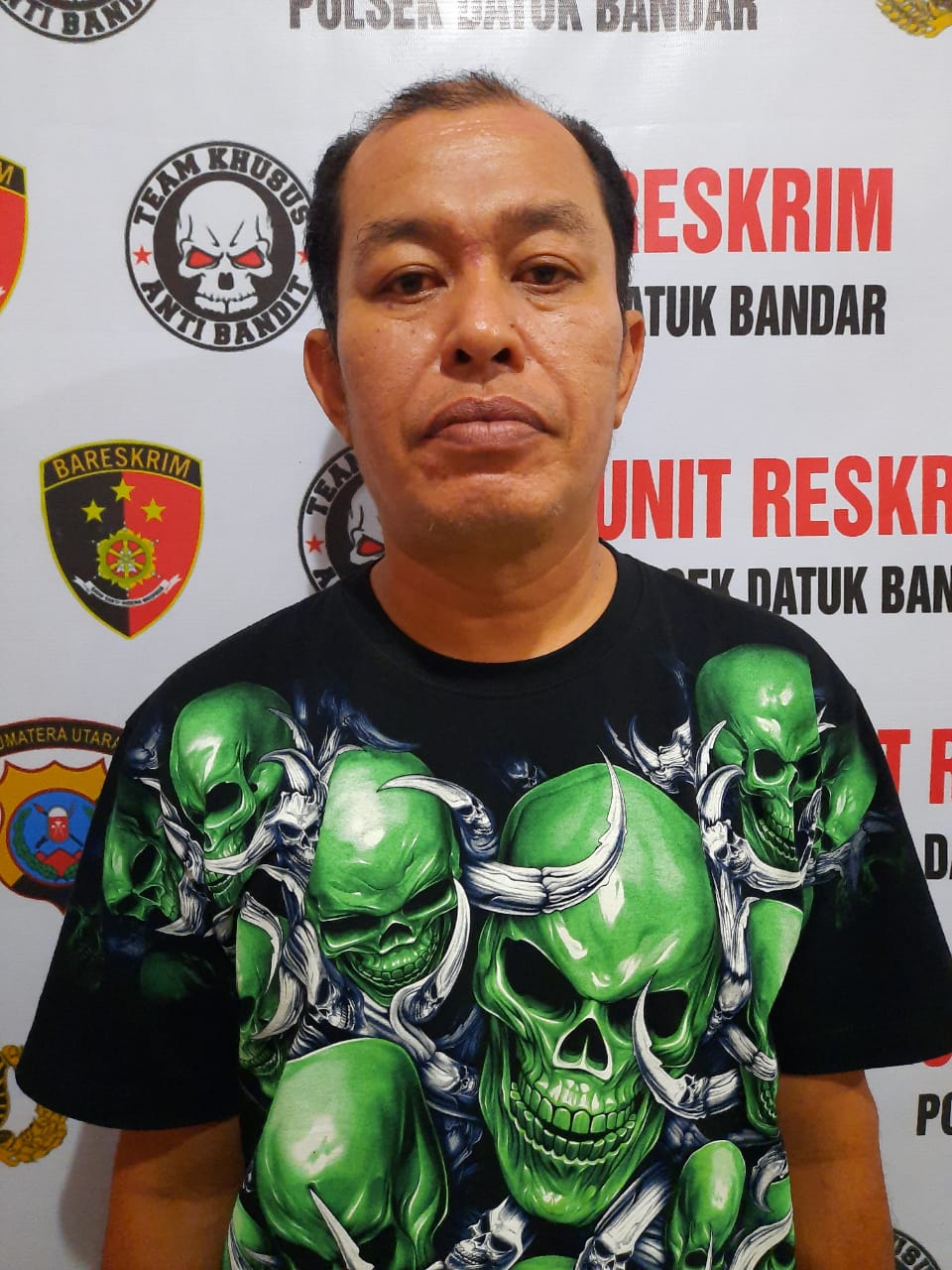 Nunggu Pembeli, Jurtul Togel Pasrah Diborgol Personil Reskrim Polsek Datuk Bandar