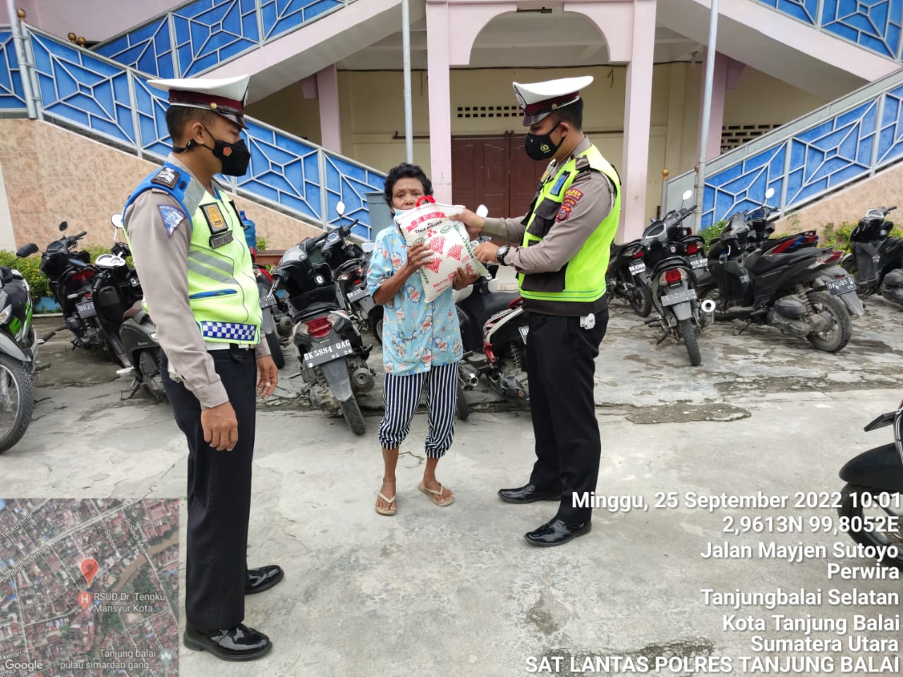 Personil Satlantas Polres Tanjungbalai Laksanakan Gatur Lalin Dibeberapa Gereja