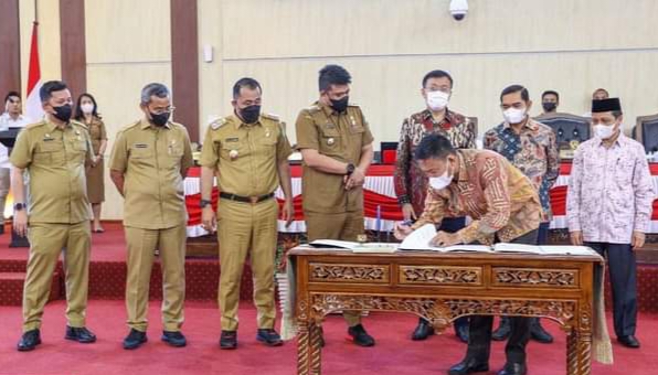Sah, KUA-PPAS RAPBD 2023 Disetujui Dalam Paripurna DPRD Medan