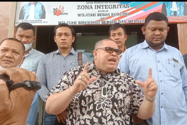 Sidang di PTUN, Saksi Ahli Sebut Penunjukan Plt Bupati Palas Oleh Gubsu Tidak Sah & TSO Bisa Langsung Ngantor. Razman: Sepuluh Hari Kedepan Kami Akan Antar Bapak TSO Untuk Kembali Aktif Sebagai Bupati Palas