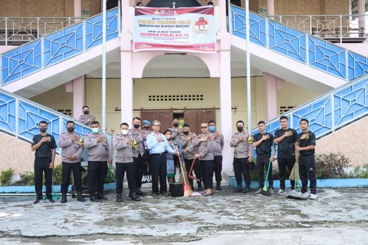 Sambut HUT Humas Polri ke – 71 Tahun 2022, Polres Tanjungbalai Laksanakan Bhakti Sosial