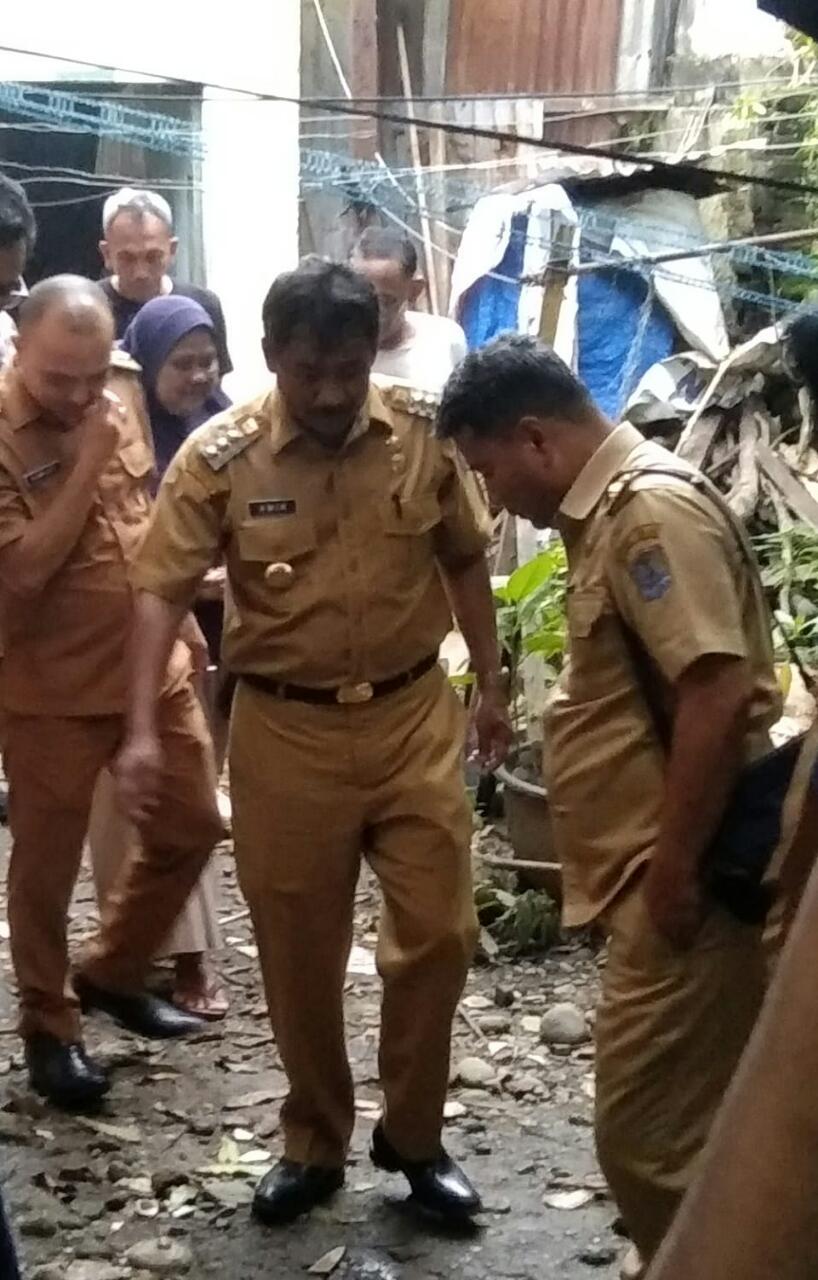 Walikota Binjai Tinjau Daerah Banjir di Kelurahan Kartini