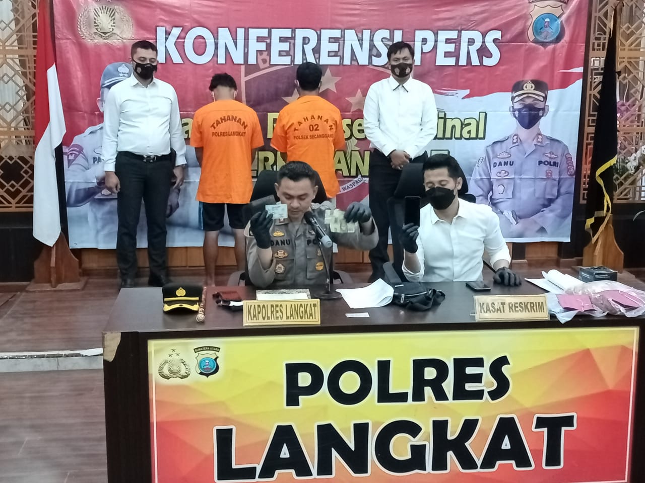 Polres Langkat Adakan Konferensi Pers Terkait Pengungkapan Kasus 338