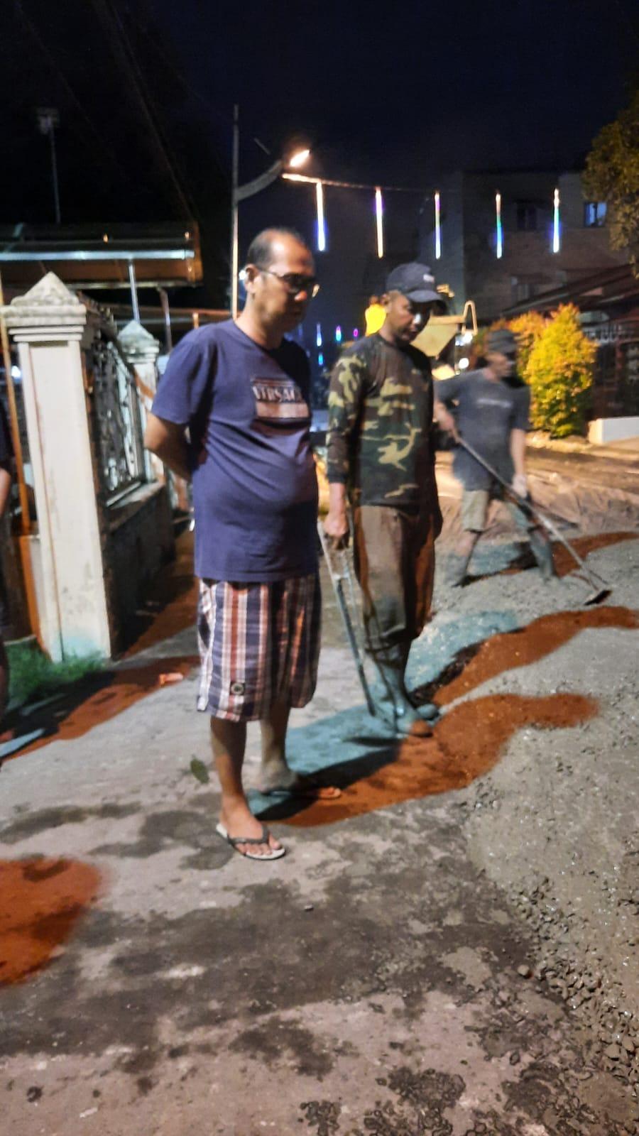 Antonius “Tunggui” Pelaksanaan Cor Beton Jalan Hingga Dinihari