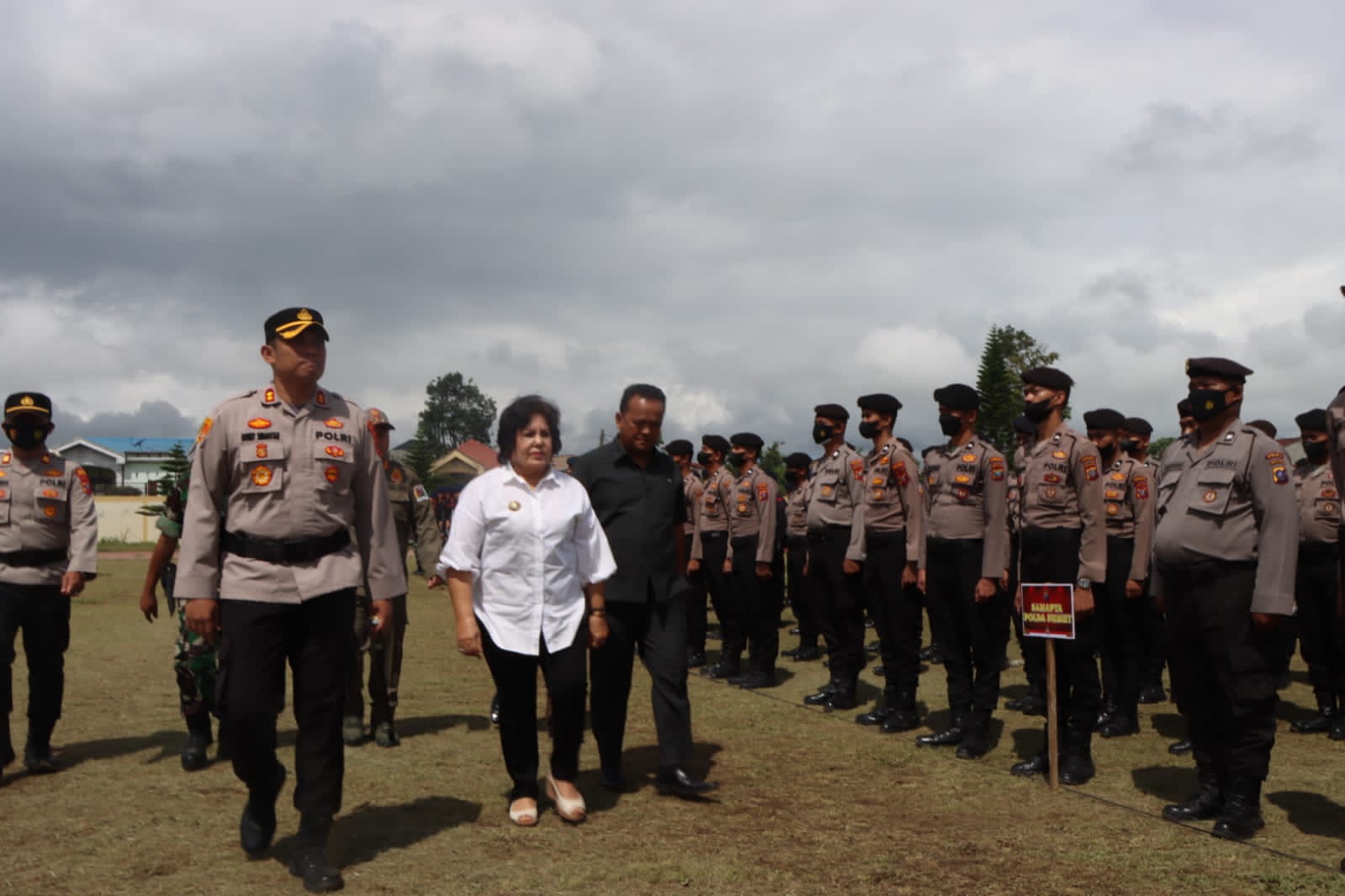 Kapolres Tanah Karo Pimpin Apel Pergeseran Pasukan (Serpas) Pengamanan Pilkades