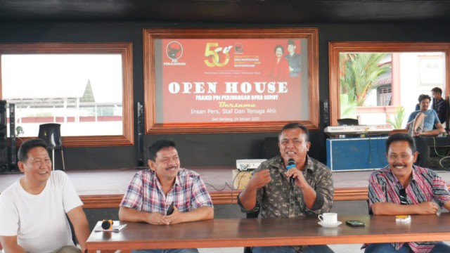 Silaturahmi Sekaligus Open House Dengan Insan Pers, Mangapul Ajak Wartawan Bangun Tradisi Politik Sehat