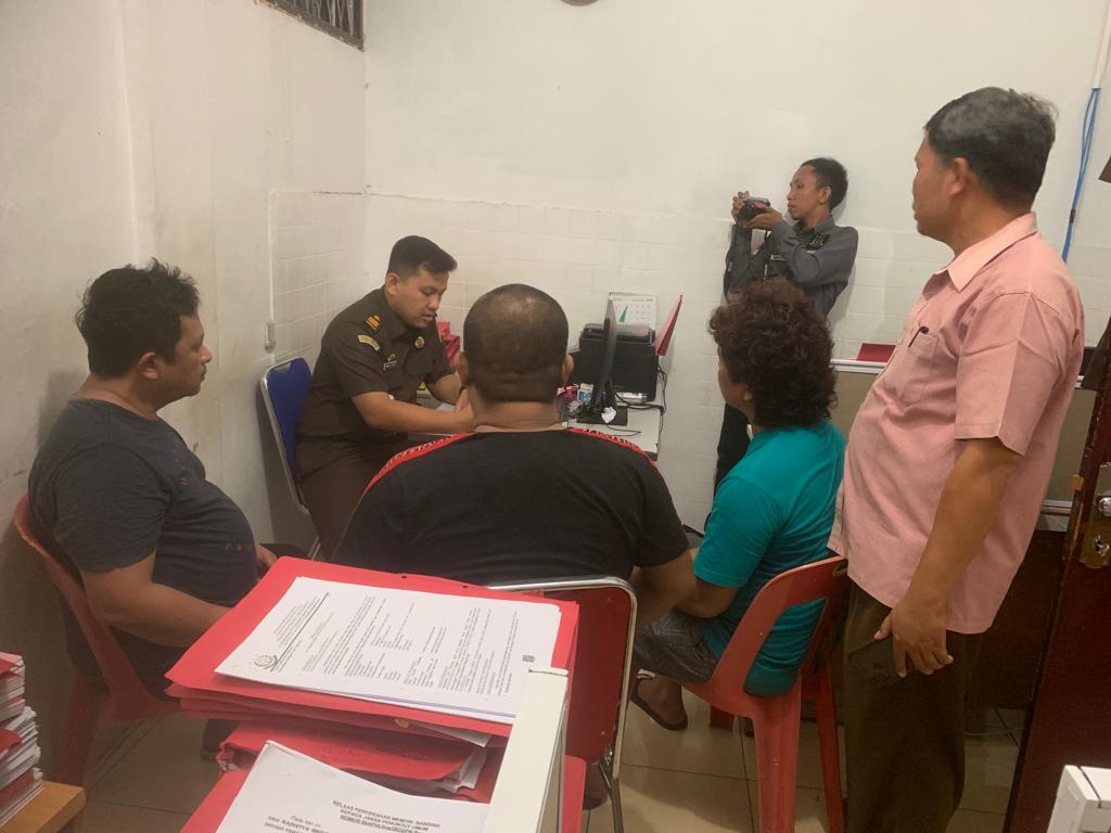 Polres Labuhanbatu Limpahkan Berkas 8 Tersangka Kasus  Penganiayaan