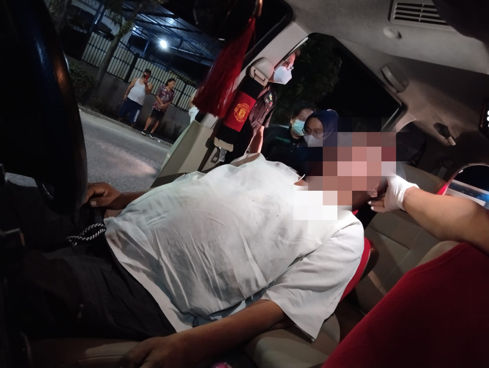 Diduga Mengidap Penyakit Jantung, Pria 54 Tahun Tewas Dalam Mobil Avanza