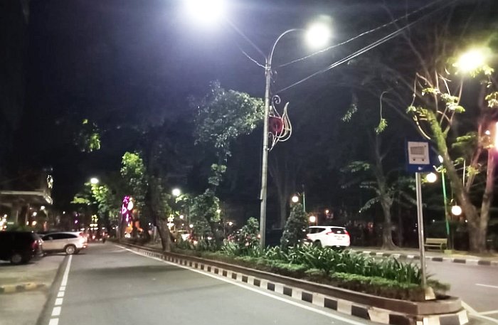Anggota DPRD Medan Minta Pemko Prioritaskan Lampu Jalan Ketimbang Lampu Hias