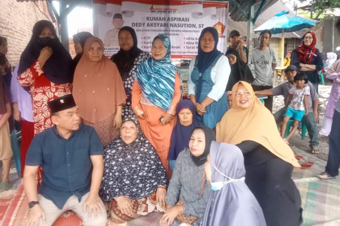 Safari Ramadhan, Dedy Aksyari Menyapa Warga dan Berbagi Takjil