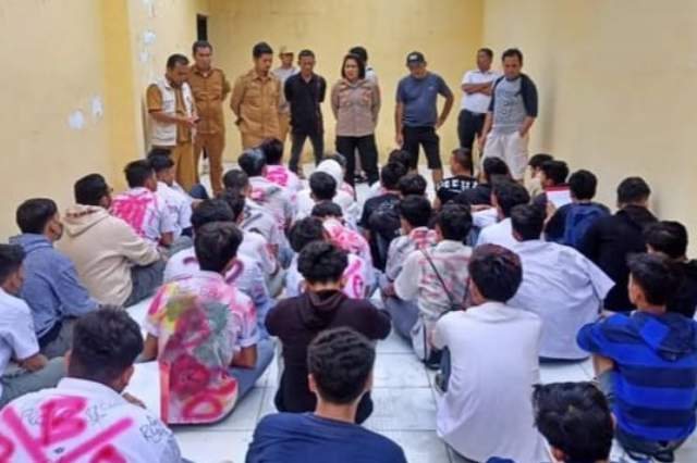 Kecamatan Medan Tuntungan Bersama Polsek Bubarkan Aksi Konvoi dan Tawuran Pelajar di Jalan Jamin Ginting