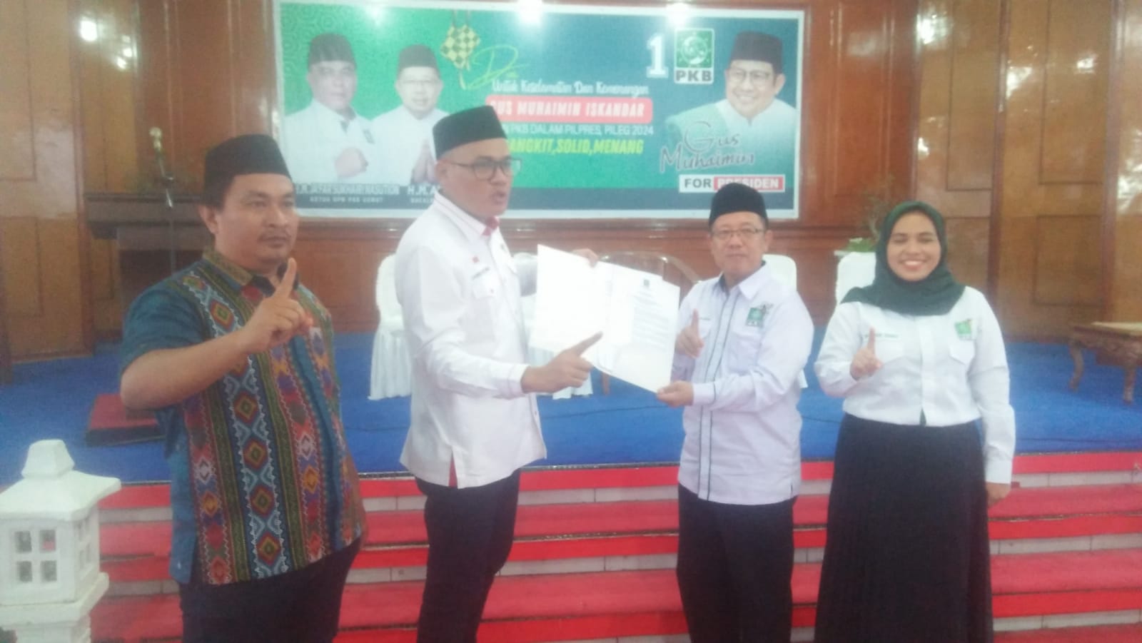 H.M.Ali Umri Mantan Walikota Binjai Santuni Puluhan Kaum Dhuafa