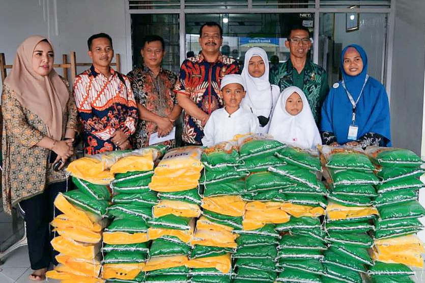 PUD Pasar Medan Gelar Baksos Ramadhan di Dua Tempat, Salurkan 120 Karung Beras