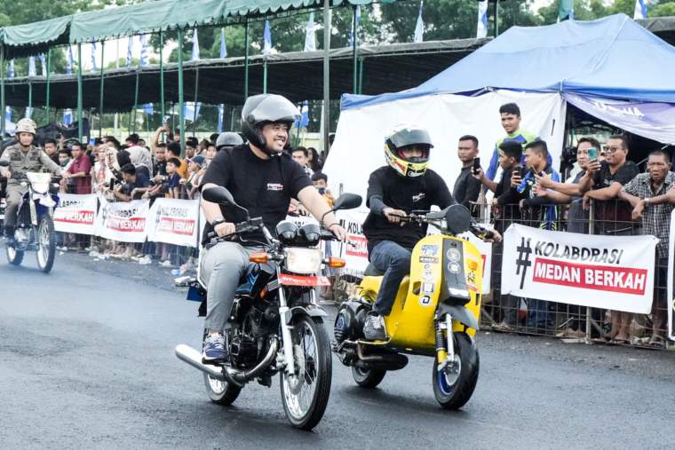 Bobby Nasution Jajal Sirkuit R2D 88 Road Race 2023 Sambil Praktikkan Safety Riding