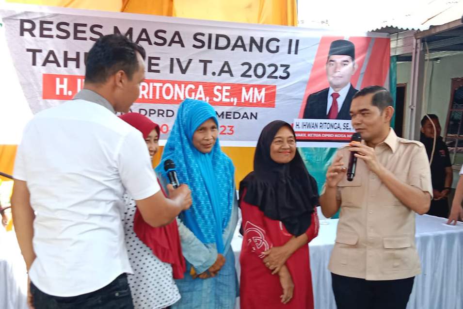 Reses di Medan Area dan Kota, Ihwan Ritonga Apresiasi Wanita Hebat, Tangguh dan Kuat