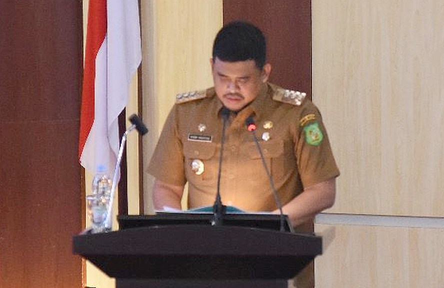 Wali Kota Medan Bobby Afif Nasution membacakan penjelasan saat Rapat Paripurna DPRD Kota Medan, Selasa (23/5/2023).