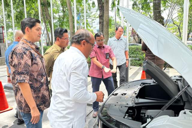 Gelorakan Kendaraan Ramah Lingkungan, PLN Kenalkan Mobil Listrik Ke Stakeholder