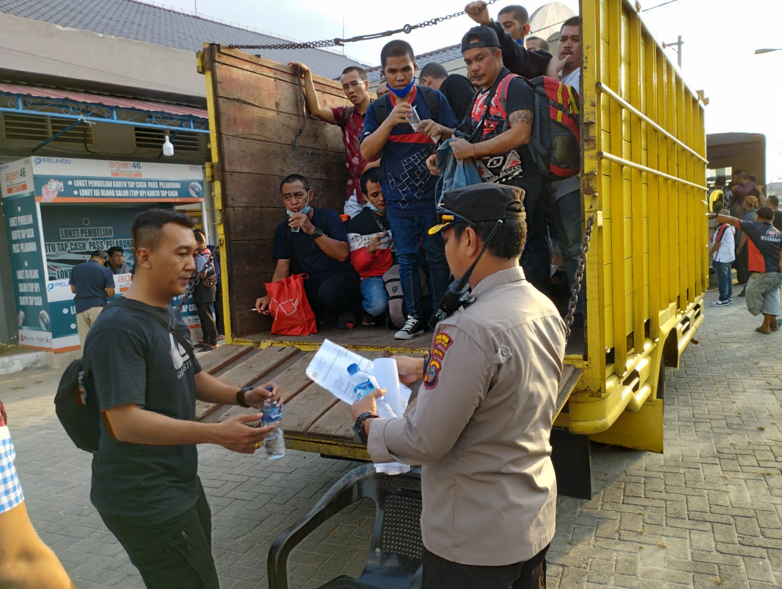 Satgas TPPO Polres Tanjung Balai Kawal Pemulangan 83 PMI Deportasi Dari Negara Malaysia