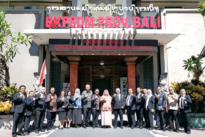 Tingkatkan Kompetensi Pejabat, BPSDM Provsu Bawa Peserta PKA Stula ke Bali. Diantaranya ASN Sekretariat DPRD Medan