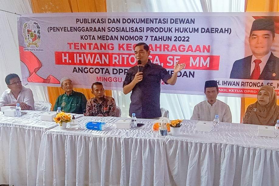 Ihwan Ritonga Ajak Warga Gemar Berolahraga saat Sosialisasi Perda di Jalan Turi