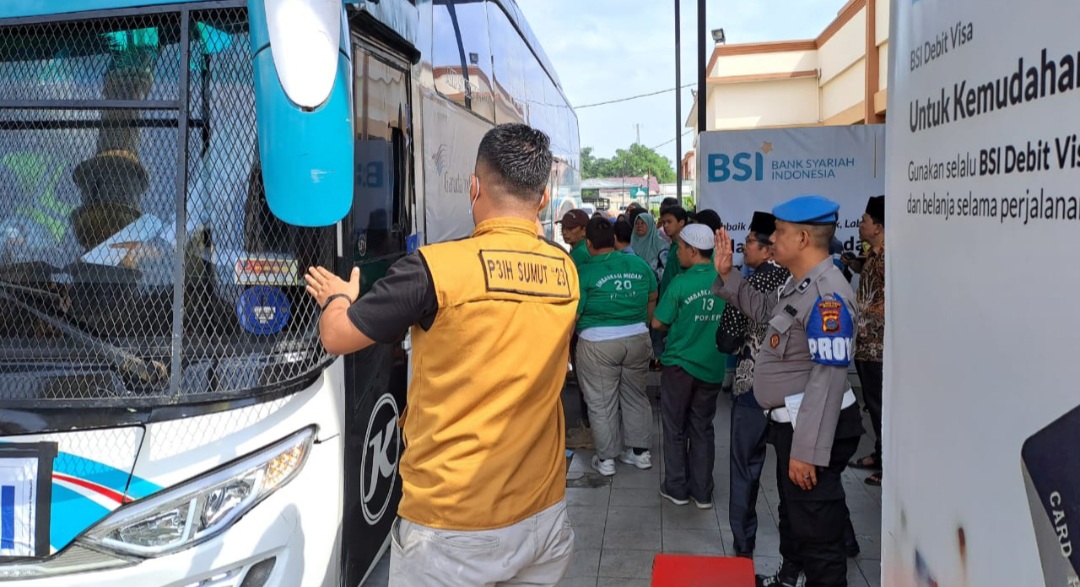 Polrestabes Medan Amankan Pemulangan Jamaah Haji Kloter 24 di Asrama Haji