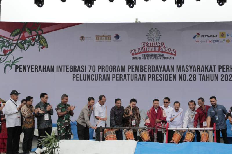 Festival Perhutanan Sosial: Kado HUT RI ke-78, PLN Gulirkan 17 Program Pemberdayaan Masyarakat Perhutanan Sosial bersama Kementerian