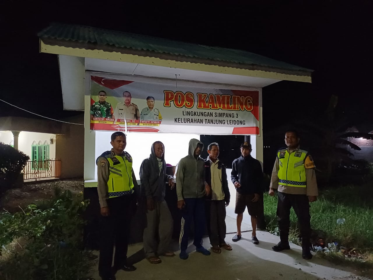 Personil Polsek Kualuh Hilir Melaksanakan Patroli Ke Pos Kamling 