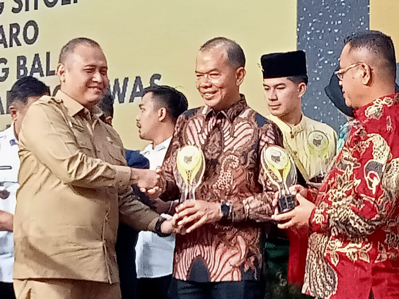 Langkat Dianugerahi Kabupaten Informatif Oleh Komisi Informasi Sumut